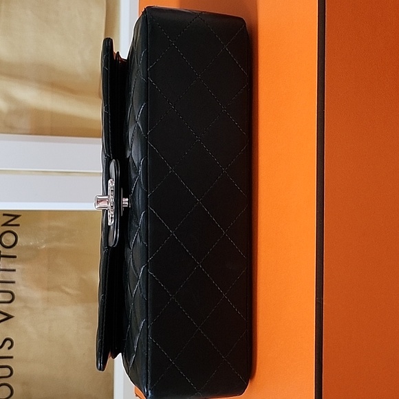 Chanel Classic Double Flap Lambskin Small SHW Authentic - Picture 11 of 15